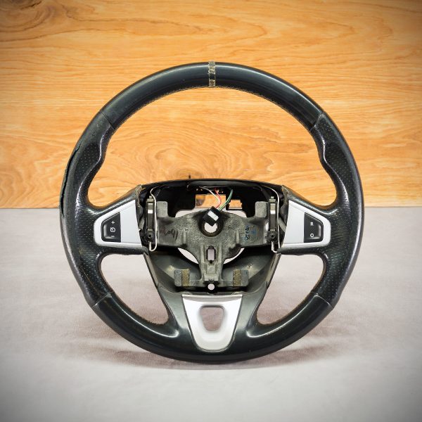 Kierownica Renault Megane III RS przed modyfikacją Kierownica Renault Megane III RS przed modyfikacją