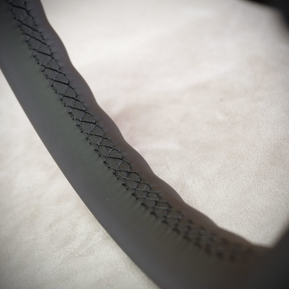 Modyfikacja i obszycie kierownicy Honda Prelude 5