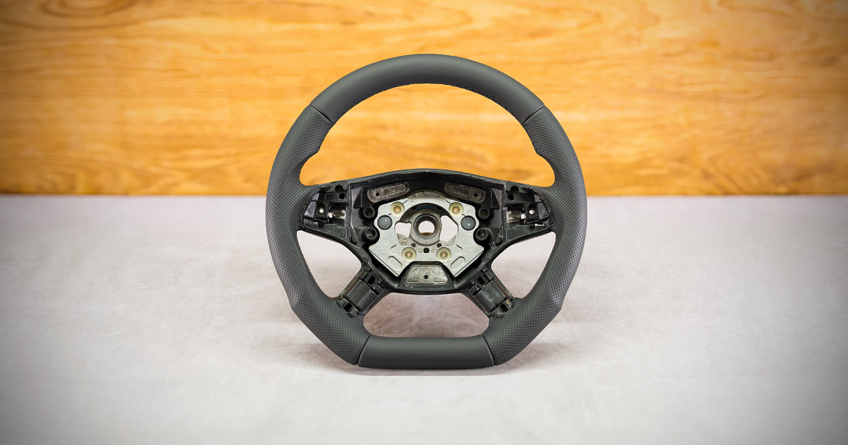 Modyfikacja i obszycie kierownicy Mercedes-Benz ML W164 Modyfikacja i obszycie kierownicy Mercedes-Benz ML W164