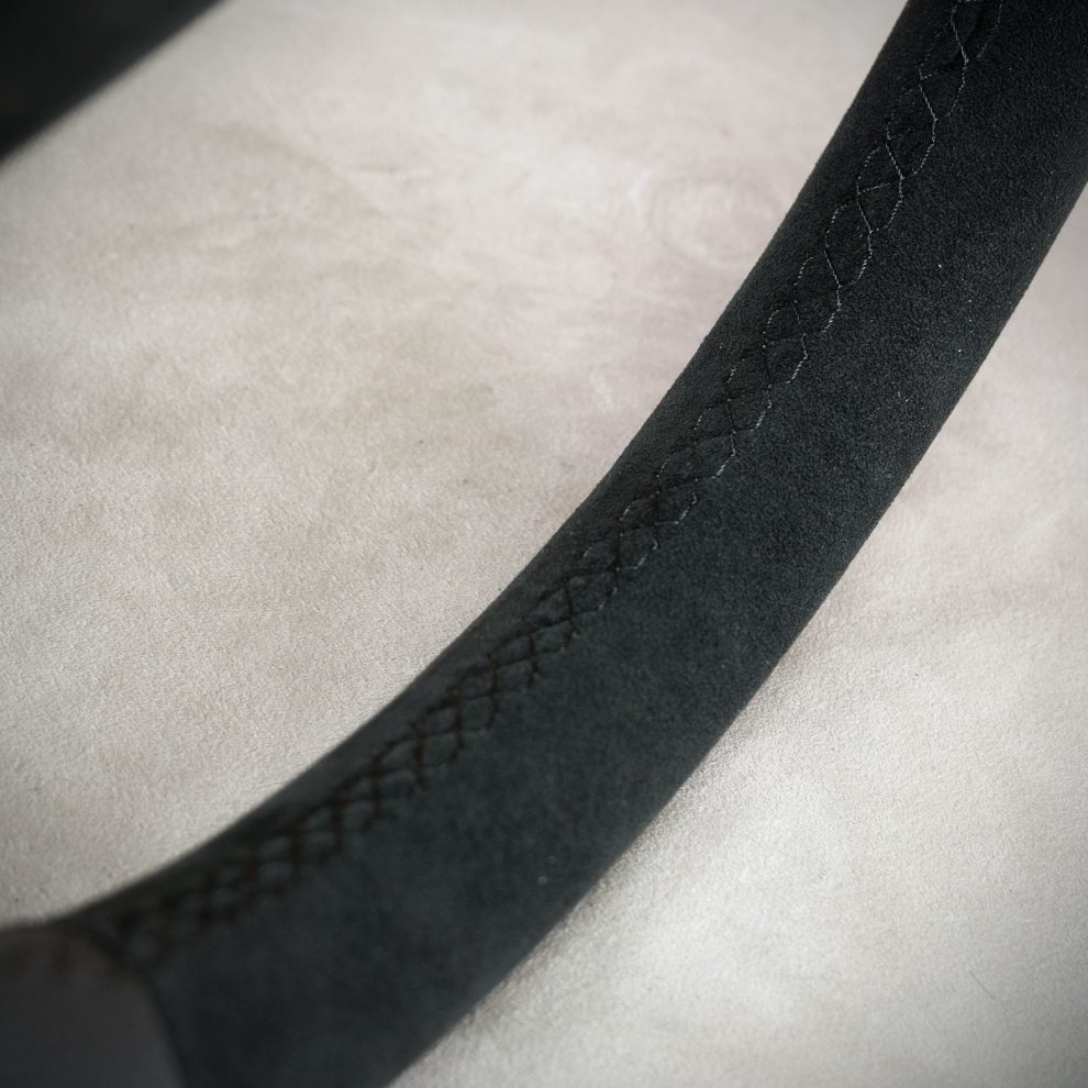 Obszycie kierownicy Nissan Patrol