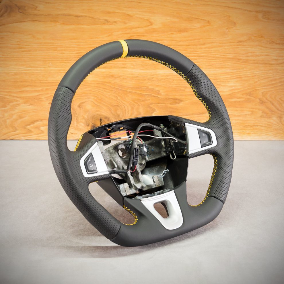 Modyfikacja i obszycie kierownicy Renault Megane III RS