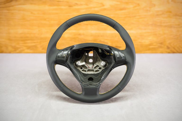 Obszycie kierownicy Opel Combo D