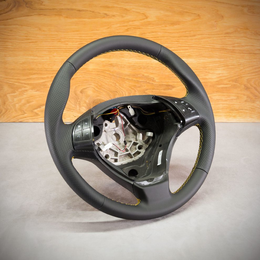 Obszycie kierownicy Opel Combo D