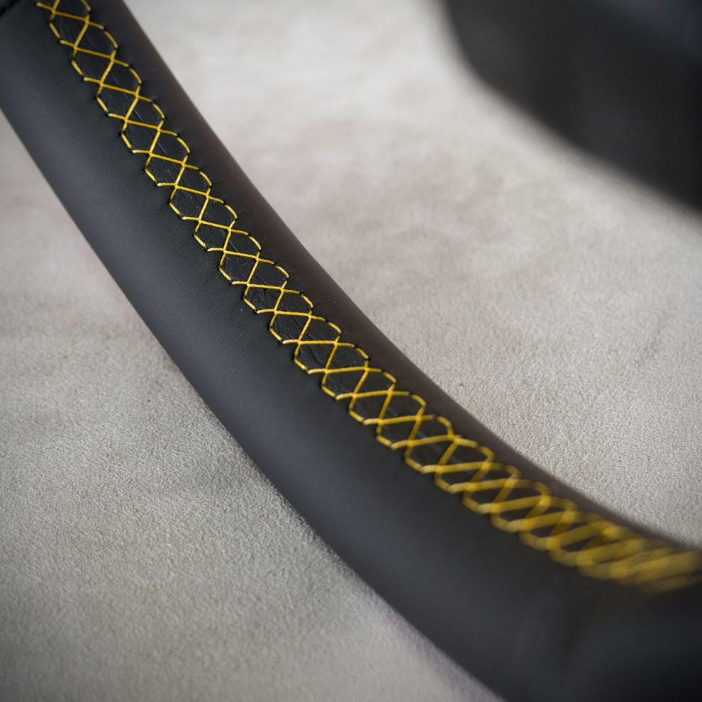 Obszycie kierownicy Opel Combo D