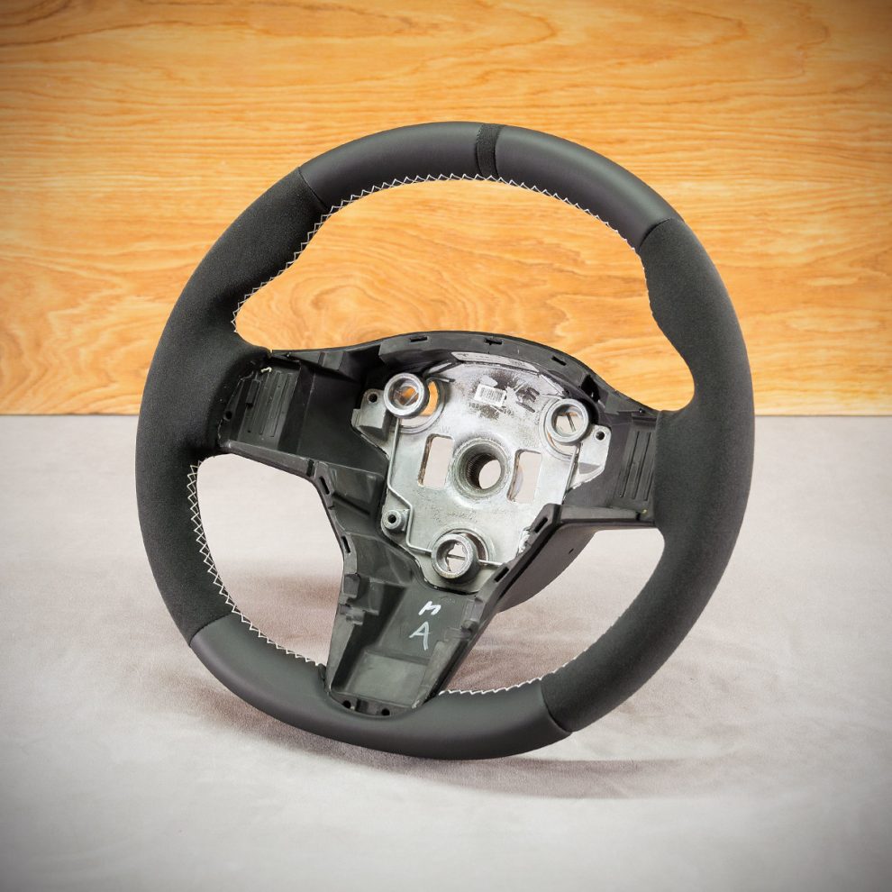 Obszycie kierownicy Tesla Model 3