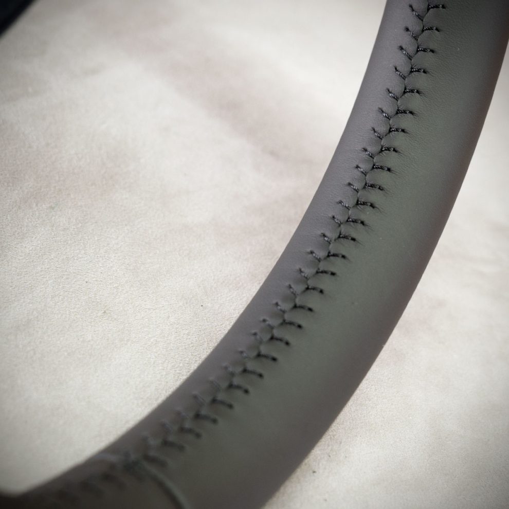 Obszycie kierownicy Toyota RAV4