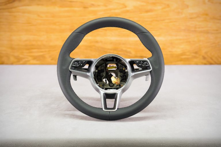 Obszycie kierownicy Porsche Macan