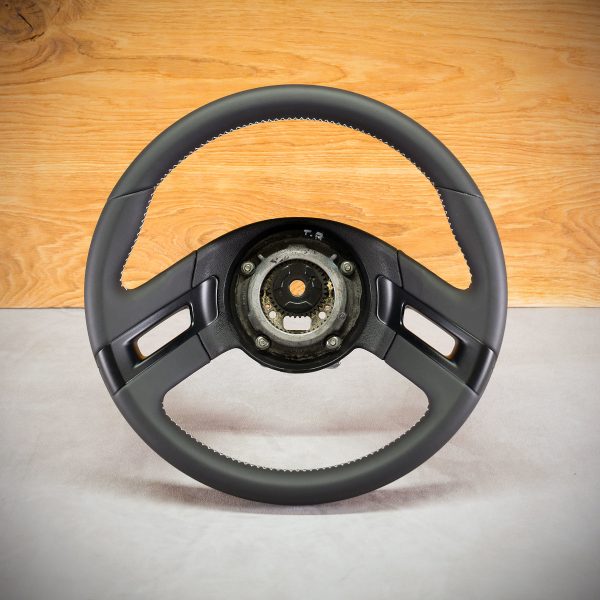 Kierownica Citroen C4 Grand Picasso po obszyciu Kierownica Citroen C4 Grand Picasso po obszyciu