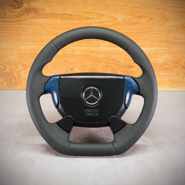 Kierownica Mercedes-Benz SLK R170 po modyfikacji Kierownica Mercedes-Benz SLK R170 po modyfikacji