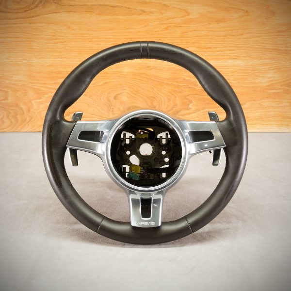 Kierownica Porsche 911 przed obszyciem