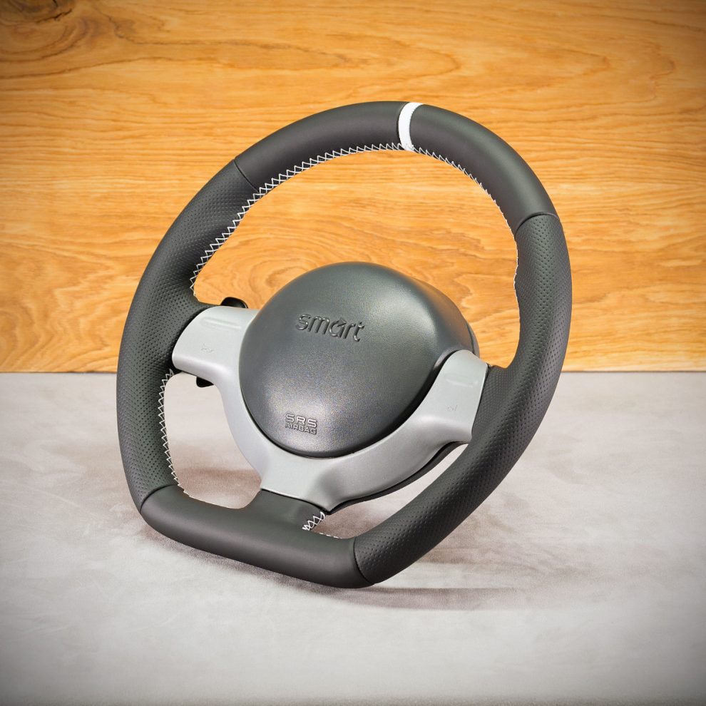 Modyfikacja i obszycie kierownicy Smart Roadster