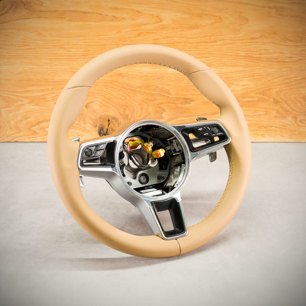 Obszycie kierownicy Porsche Macan