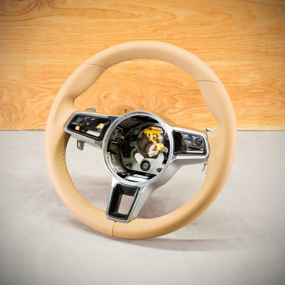 Obszycie kierownicy Porsche Macan