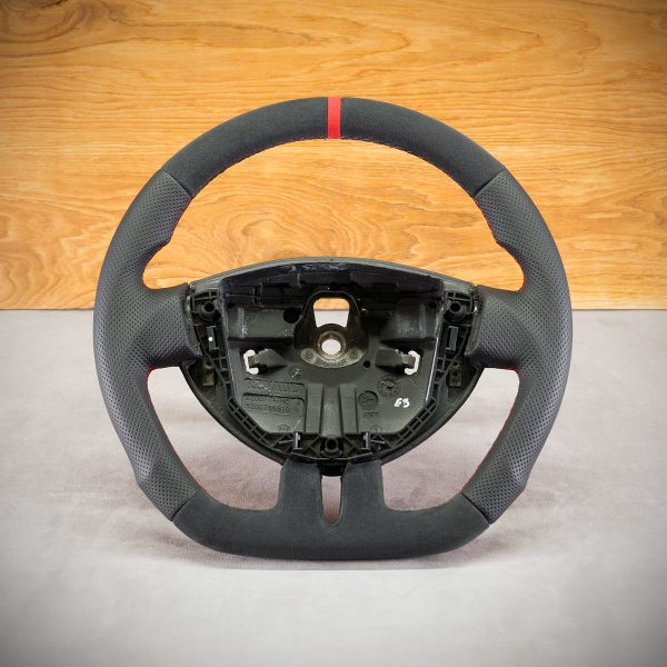 Kierownica Renault Twingo II RS po modyfikacji Kierownica Renault Twingo II RS po modyfikacji