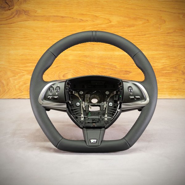Kierownica Jaguar XF X250 po modyfikacji Kierownica Jaguar XF X250 po modyfikacji