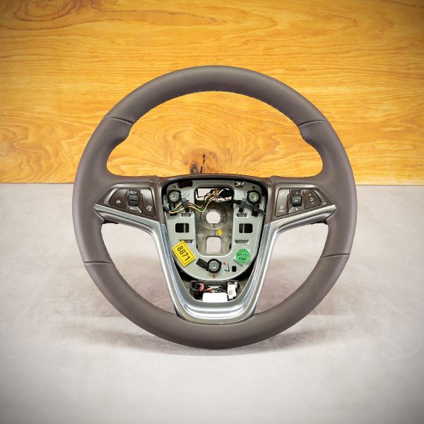 Kierownica Opel Mokka po obszyciu Kierownica Opel Mokka po obszyciu