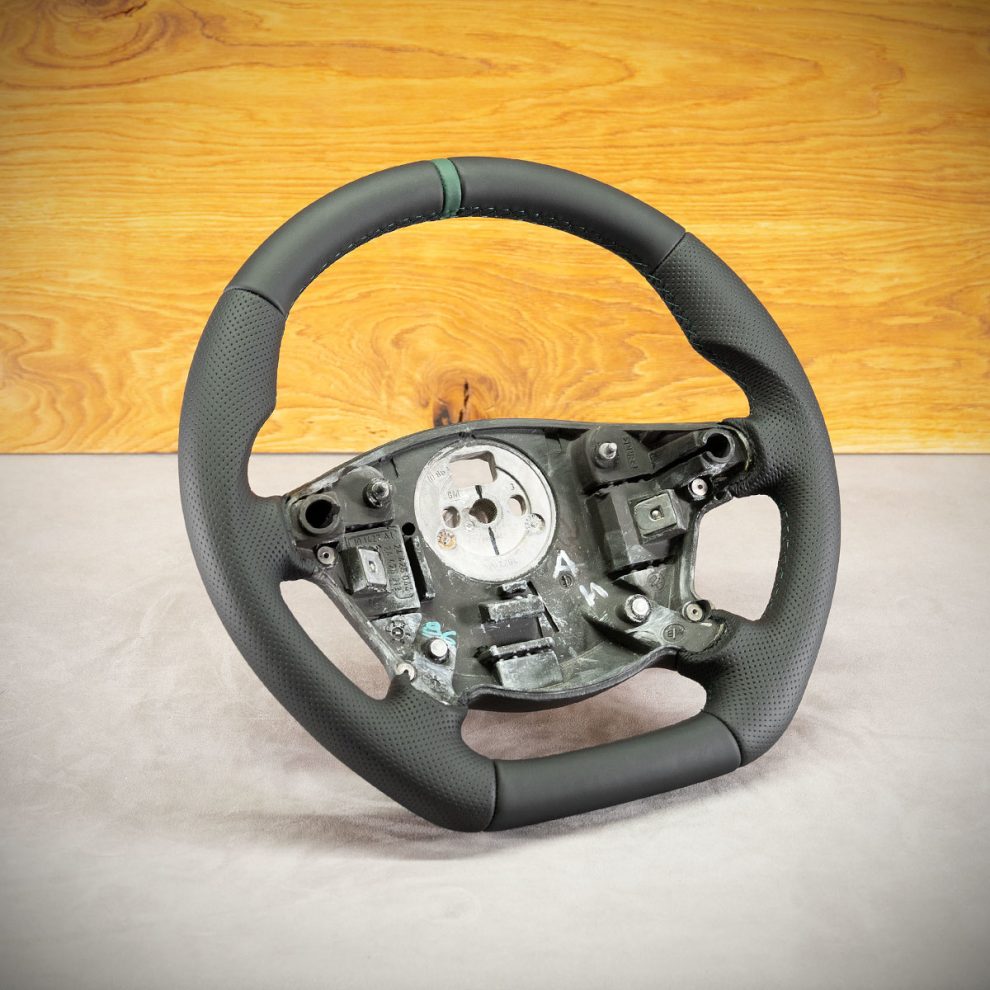 Modyfikacja i obszycie kierownicy Opel Omega B