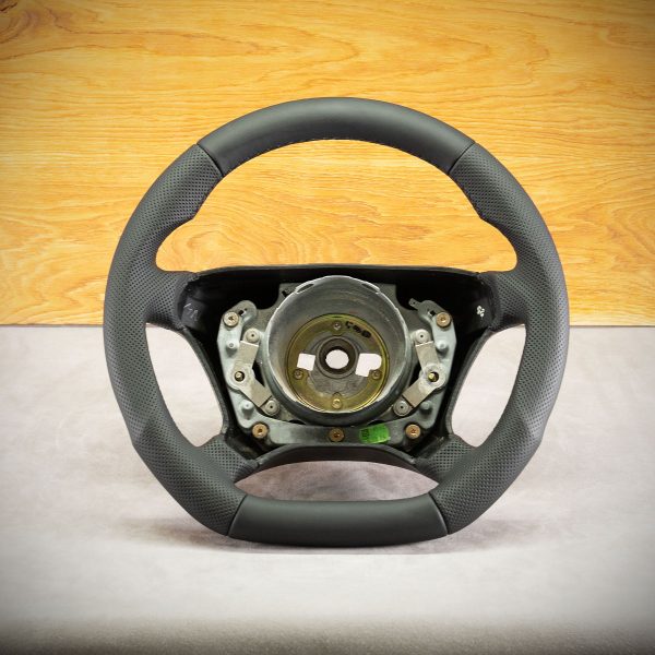 Kierownica Mercedes-Benz A124 po modyfikacji Kierownica Mercedes-Benz A124 po modyfikacji