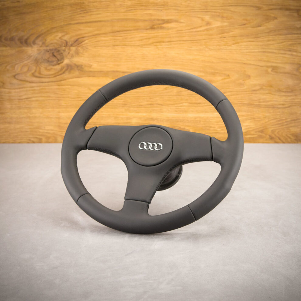 Modyfikacja i obszycie kierownicy Audi 80 B4