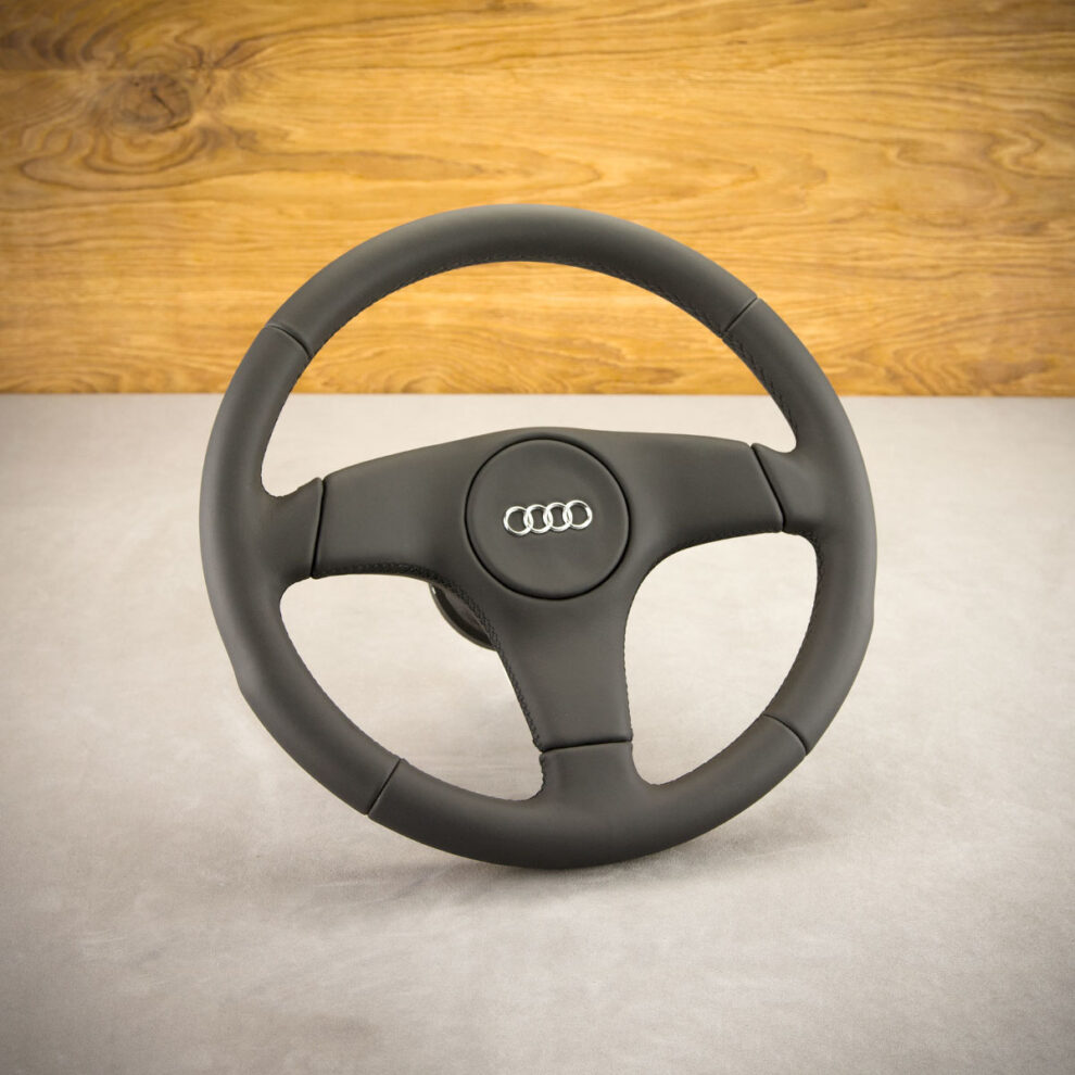 Modyfikacja i obszycie kierownicy Audi 80 B4